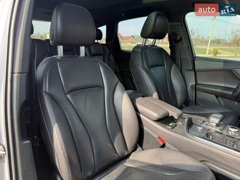 Внедорожник / Кроссовер Audi Q7 2017 в Стрые