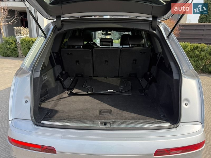 Внедорожник / Кроссовер Audi Q7 2017 в Стрые