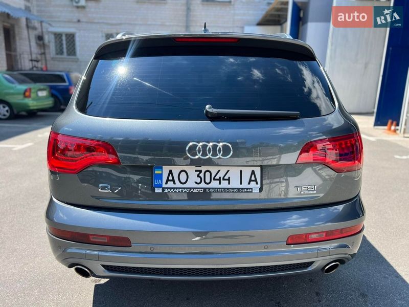 Внедорожник / Кроссовер Audi Q7 2011 в Мукачево