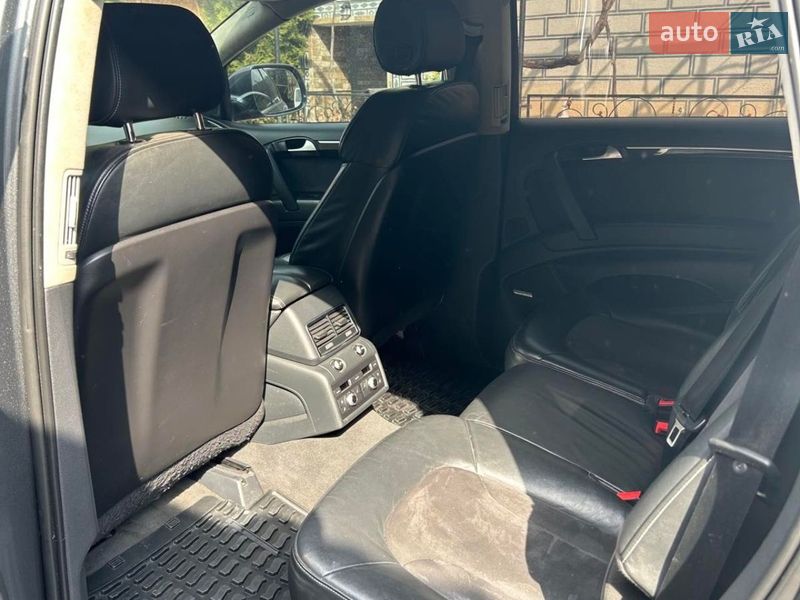 Внедорожник / Кроссовер Audi Q7 2011 в Мукачево