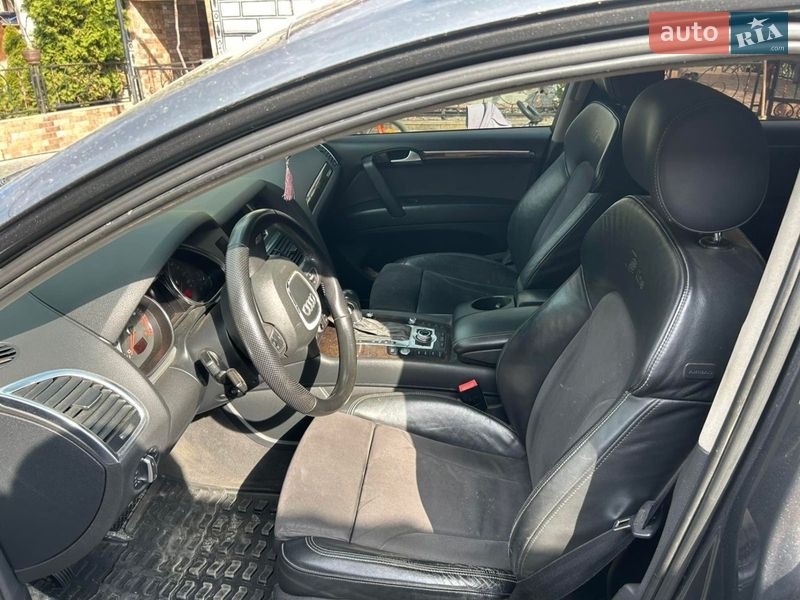 Внедорожник / Кроссовер Audi Q7 2011 в Мукачево