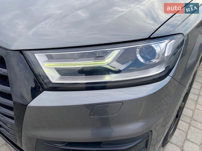 Внедорожник / Кроссовер Audi Q7 2016 в Черновцах