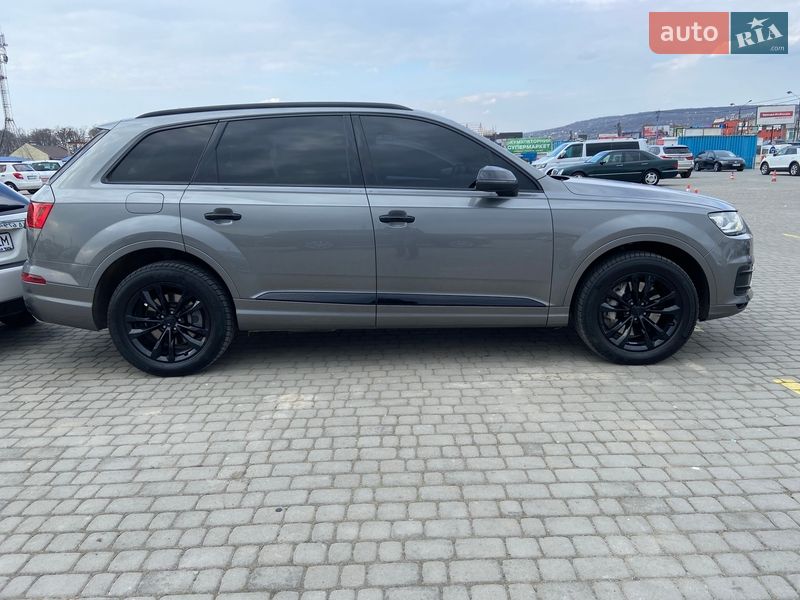Внедорожник / Кроссовер Audi Q7 2016 в Черновцах