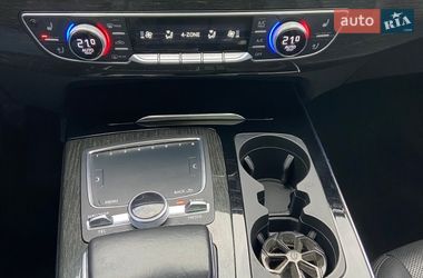 Внедорожник / Кроссовер Audi Q7 2016 в Черновцах