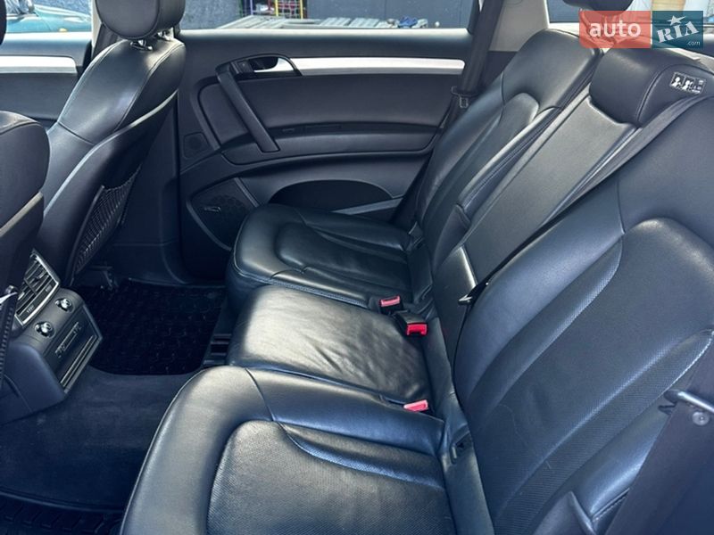 Позашляховик / Кросовер Audi Q7 2011 в Самборі