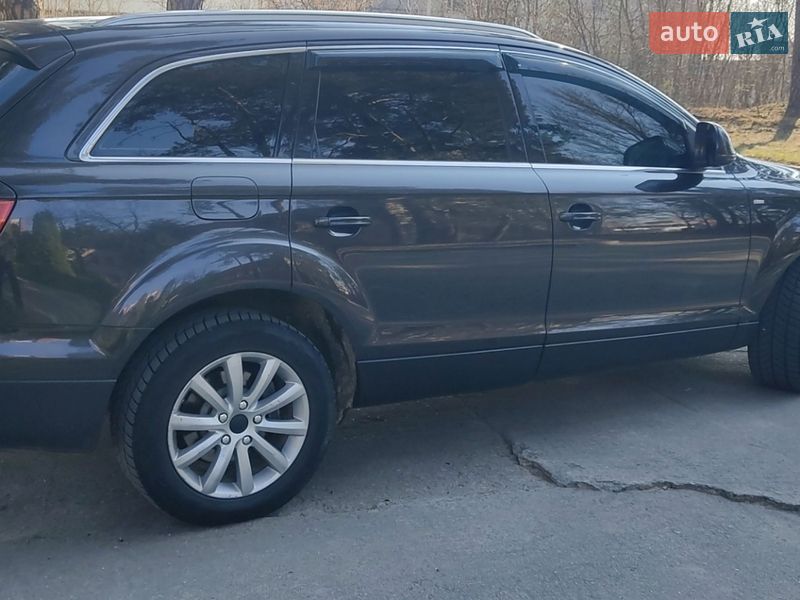 Внедорожник / Кроссовер Audi Q7 2006 в Нетешине