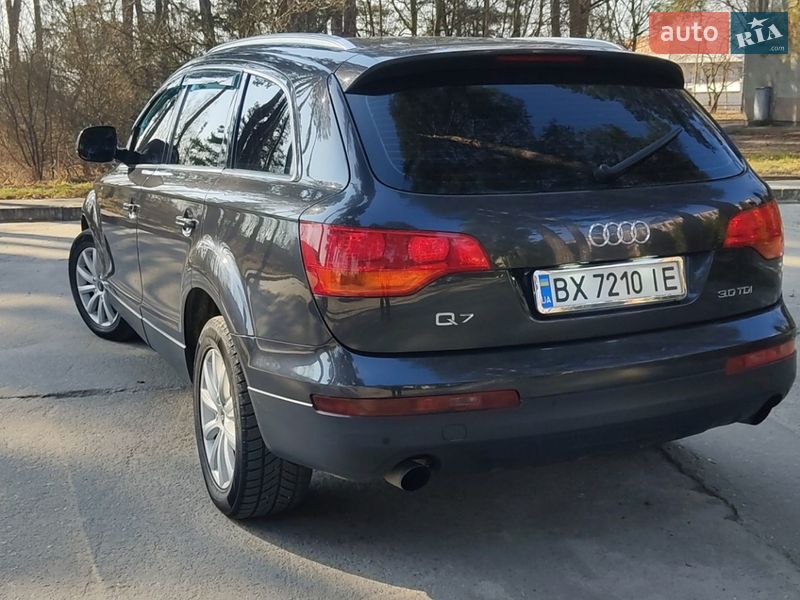 Внедорожник / Кроссовер Audi Q7 2006 в Нетешине