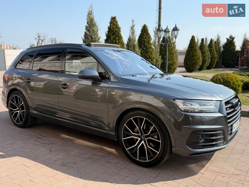 Внедорожник / Кроссовер Audi Q7 2016 в Стрые
