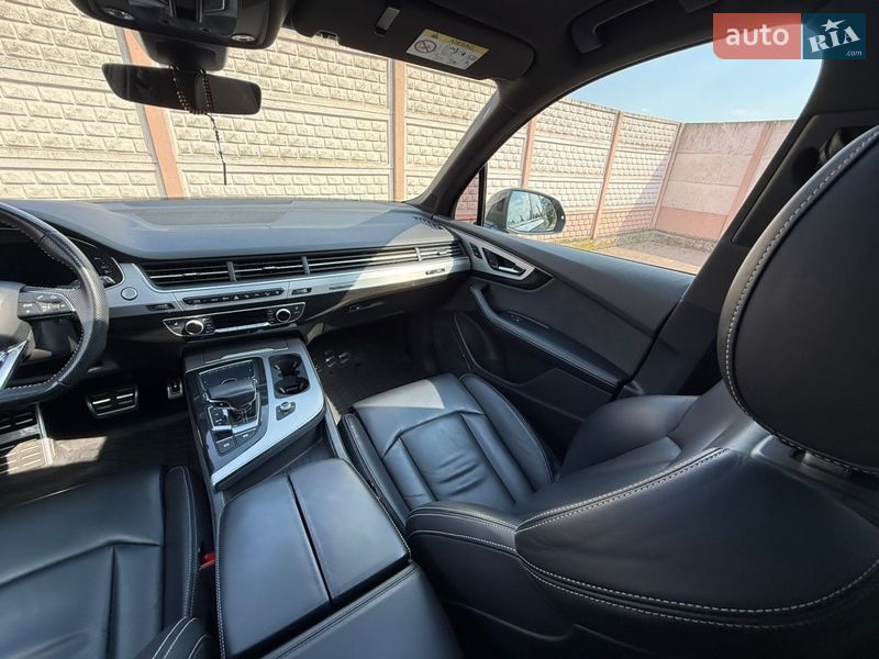 Внедорожник / Кроссовер Audi Q7 2016 в Стрые