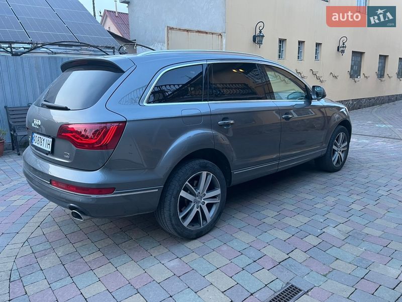 Позашляховик / Кросовер Audi Q7 2015 в Ужгороді