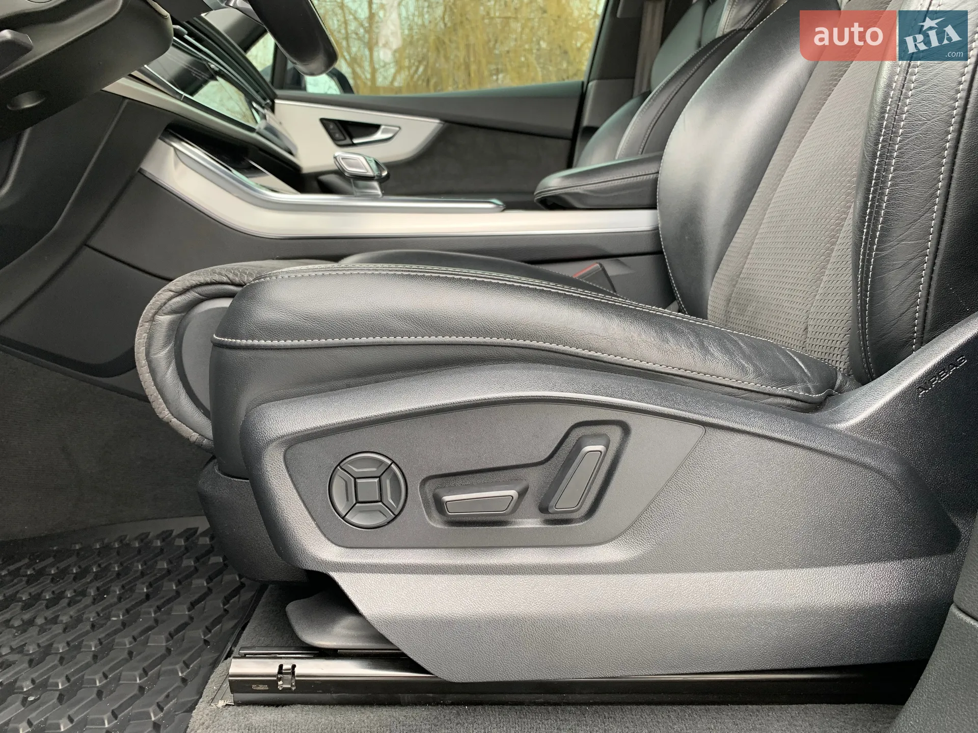 2020 Audi Q7 - мініатюра 26