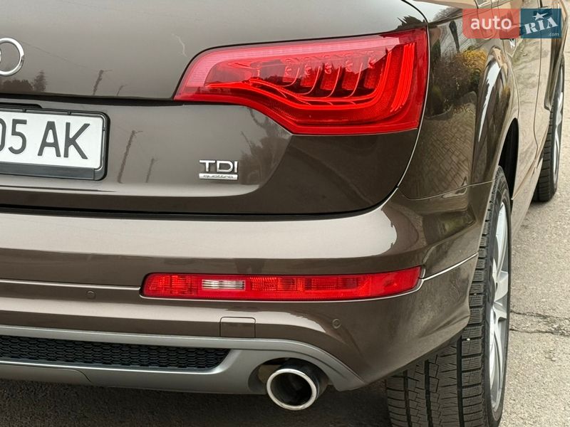 Позашляховик / Кросовер Audi Q7 2010 в Рівному