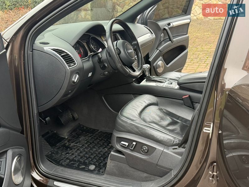 Позашляховик / Кросовер Audi Q7 2010 в Рівному