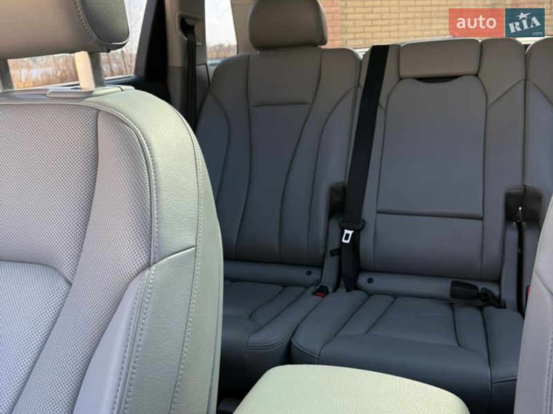 Позашляховик / Кросовер Audi Q7 2017 в Києві фото 31 Позашляховик / Кросовер Audi Q7 2017 в Києві