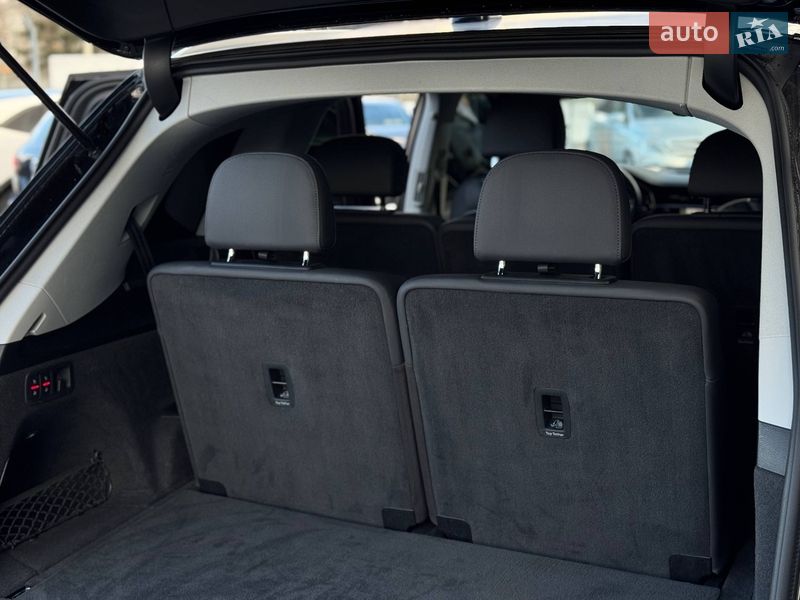 Позашляховик / Кросовер Audi Q7 2019 в Рівному