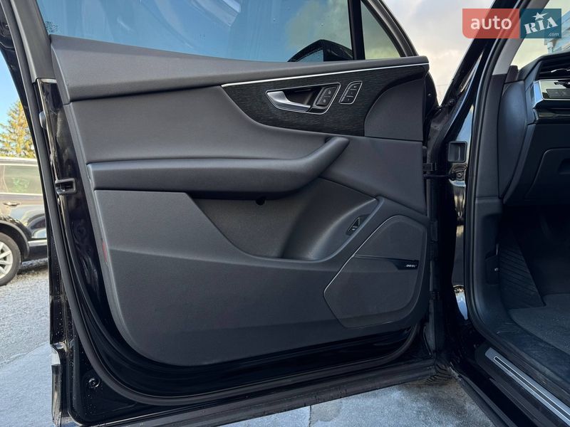 Позашляховик / Кросовер Audi Q7 2019 в Рівному