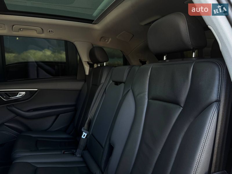 Позашляховик / Кросовер Audi Q7 2019 в Рівному