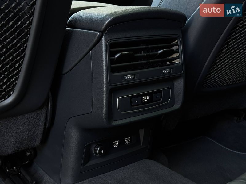 Позашляховик / Кросовер Audi Q7 2019 в Рівному