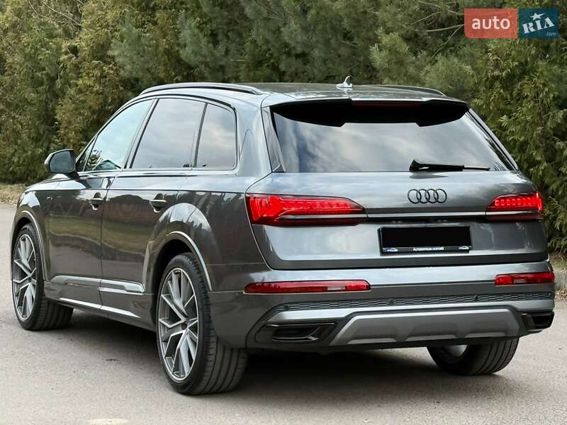 Внедорожник / Кроссовер Audi Q7 2020 в Ровно