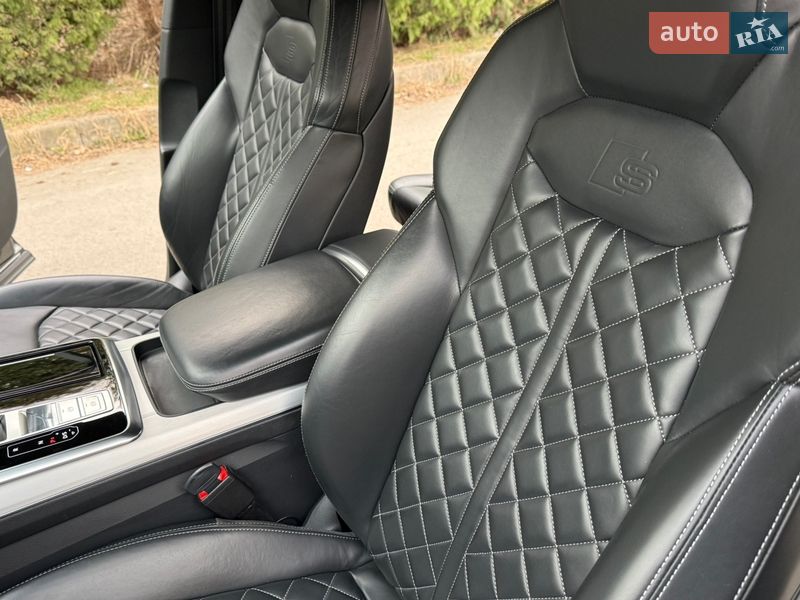 Внедорожник / Кроссовер Audi Q7 2020 в Ровно