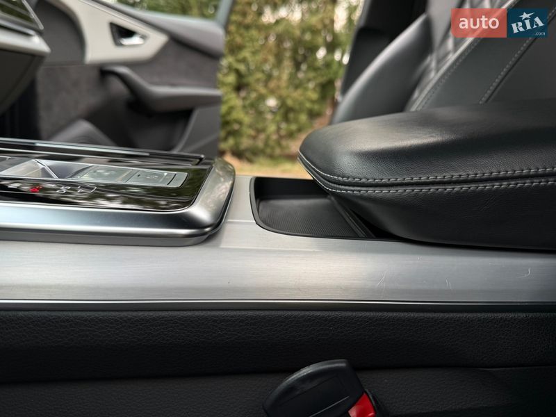 Внедорожник / Кроссовер Audi Q7 2020 в Ровно