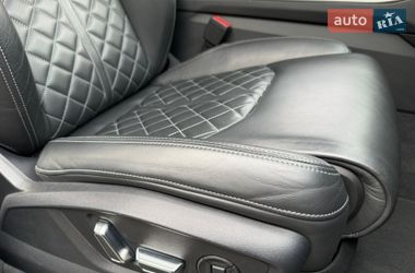 Внедорожник / Кроссовер Audi Q7 2020 в Ровно