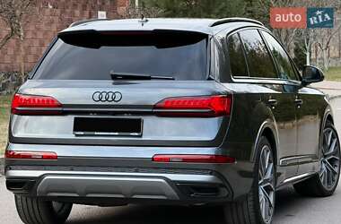 Внедорожник / Кроссовер Audi Q7 2020 в Ровно
