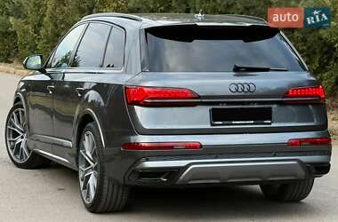 Внедорожник / Кроссовер Audi Q7 2020 в Ровно