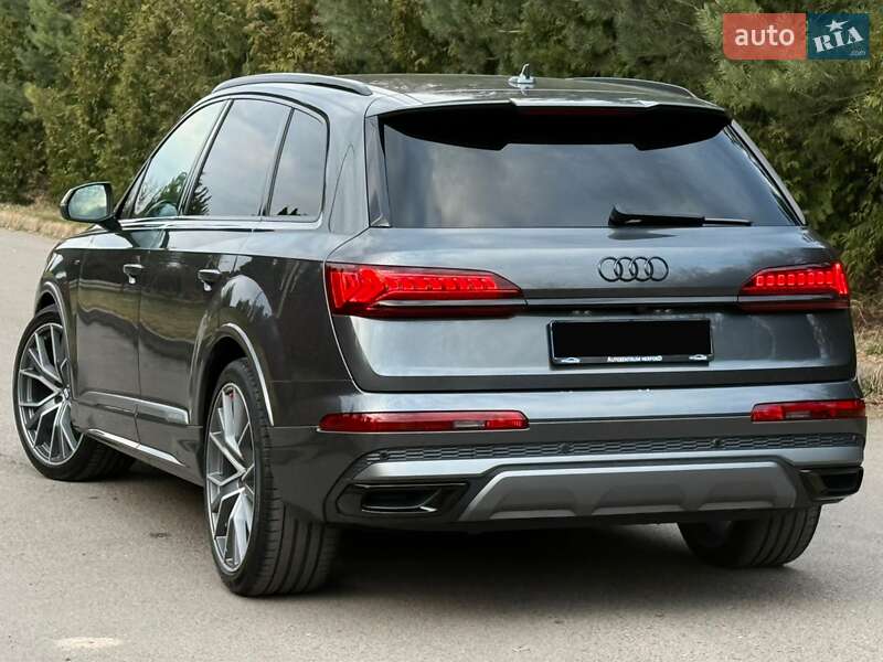 Внедорожник / Кроссовер Audi Q7 2020 в Ровно