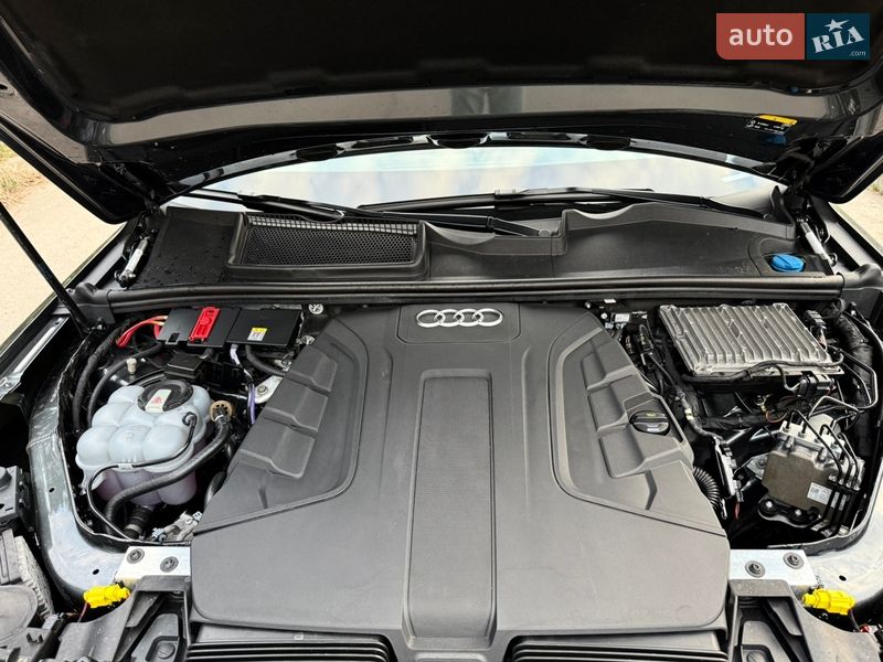 Внедорожник / Кроссовер Audi Q7 2020 в Ровно