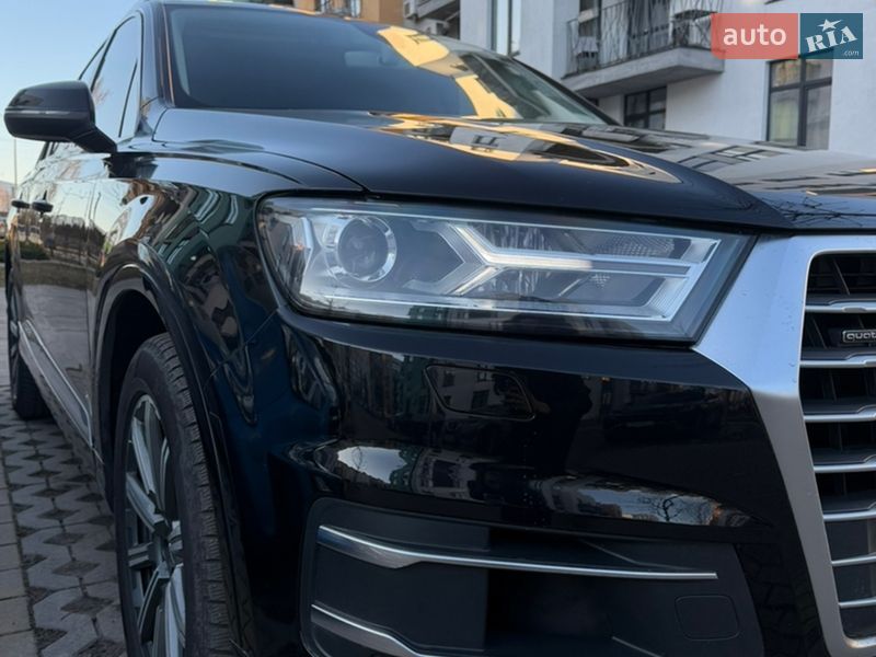 Внедорожник / Кроссовер Audi Q7 2015 в Киеве