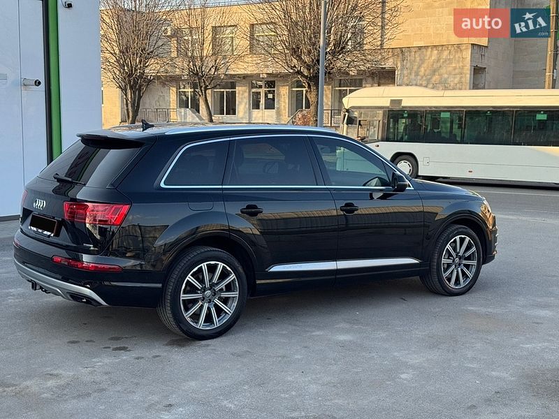 Позашляховик / Кросовер Audi Q7 2019 в Фастові