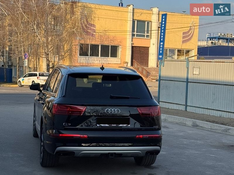 Позашляховик / Кросовер Audi Q7 2019 в Фастові