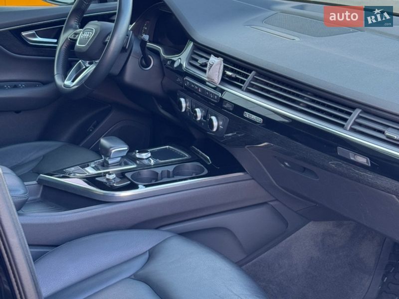 Позашляховик / Кросовер Audi Q7 2019 в Фастові