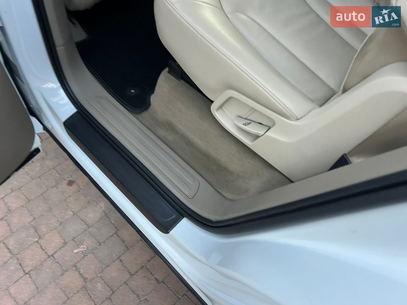 Позашляховик / Кросовер Audi Q7 2012 в Києві фото 100 Позашляховик / Кросовер Audi Q7 2012 в Києві