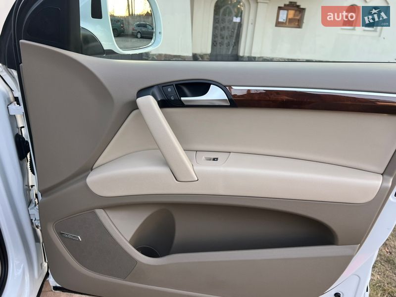 Позашляховик / Кросовер Audi Q7 2012 в Києві фото 115 Позашляховик / Кросовер Audi Q7 2012 в Києві