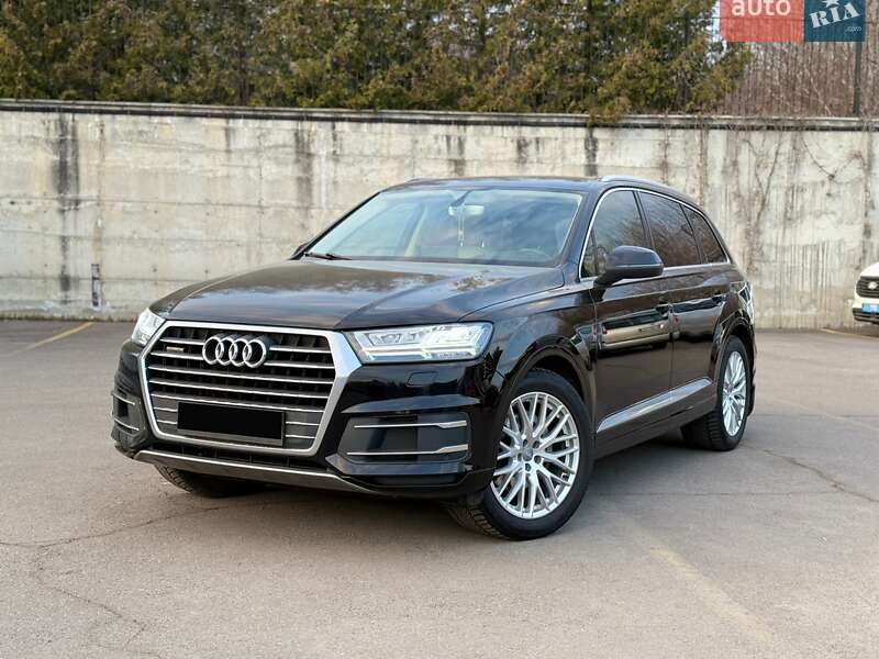Внедорожник / Кроссовер Audi Q7 2015 в Ровно