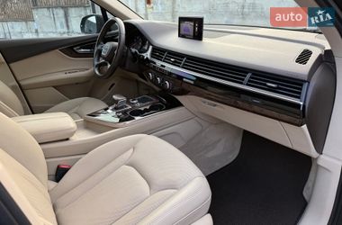 Внедорожник / Кроссовер Audi Q7 2015 в Ровно