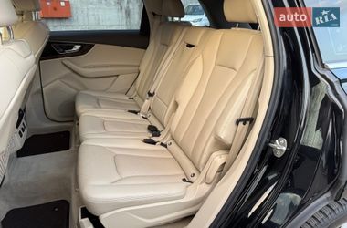 Внедорожник / Кроссовер Audi Q7 2015 в Ровно