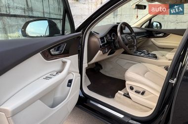 Внедорожник / Кроссовер Audi Q7 2015 в Ровно