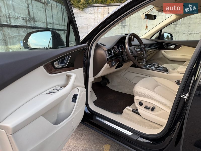 Внедорожник / Кроссовер Audi Q7 2015 в Ровно