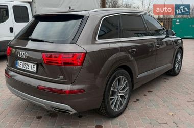 Позашляховик / Кросовер Audi Q7 2017 в Павлограді