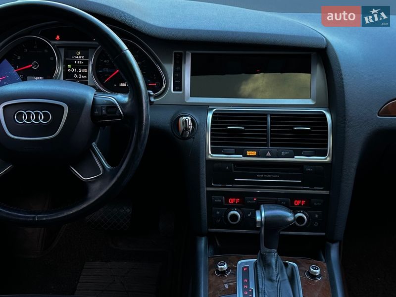 Позашляховик / Кросовер Audi Q7 2015 в Миколаєві