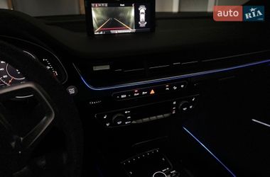 Позашляховик / Кросовер Audi Q7 2017 в Мукачевому
