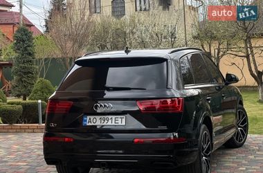 Позашляховик / Кросовер Audi Q7 2017 в Мукачевому