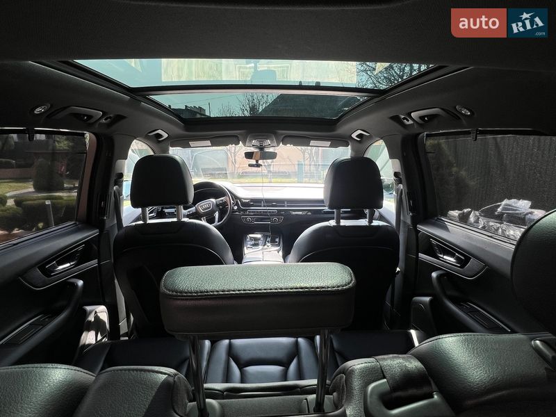 Позашляховик / Кросовер Audi Q7 2017 в Мукачевому