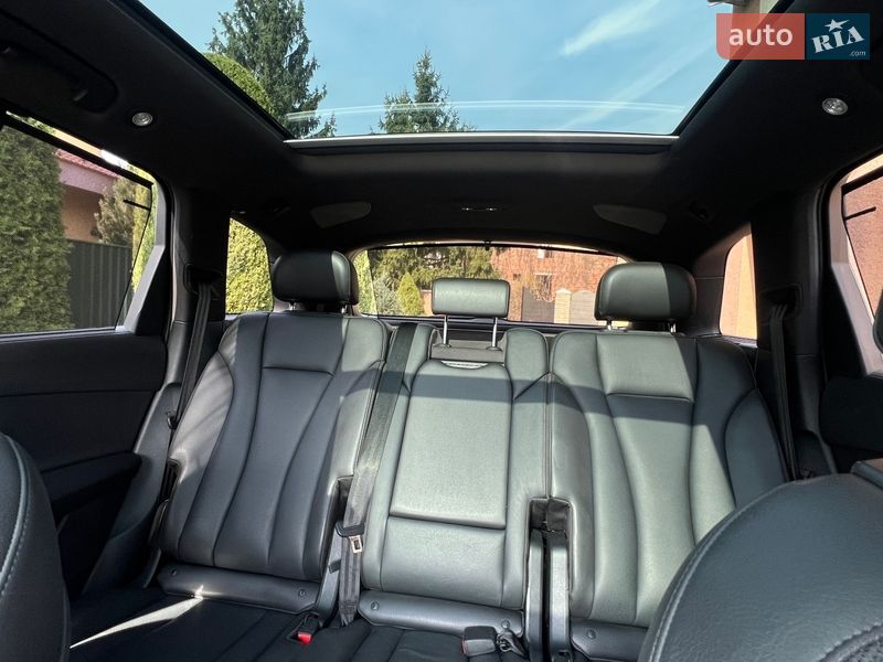 Позашляховик / Кросовер Audi Q7 2017 в Мукачевому