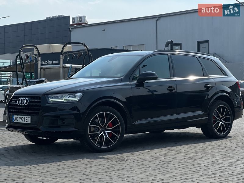 Позашляховик / Кросовер Audi Q7 2017 в Мукачевому