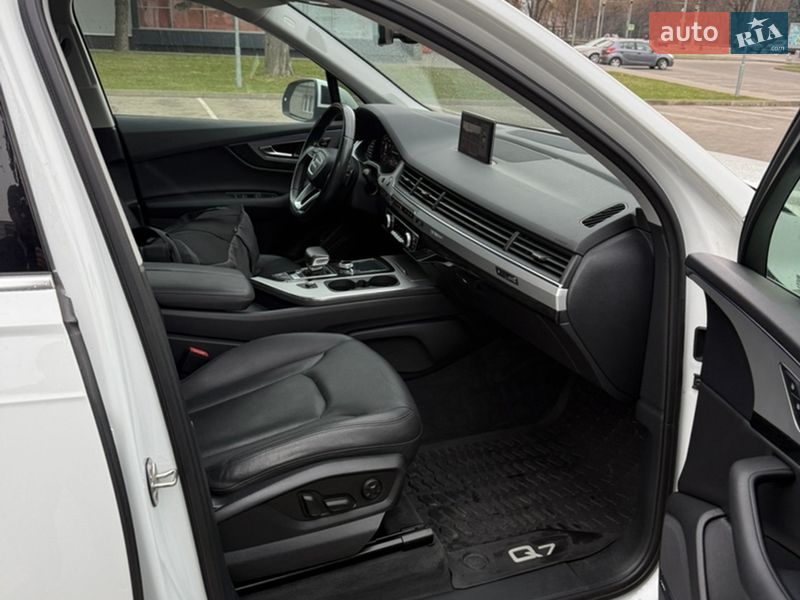 Внедорожник / Кроссовер Audi Q7 2016 в Луцке