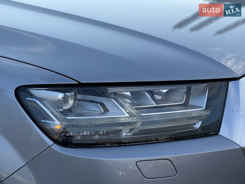 Позашляховик / Кросовер Audi Q7 2018 в Києві фото 20 Позашляховик / Кросовер Audi Q7 2018 в Києві